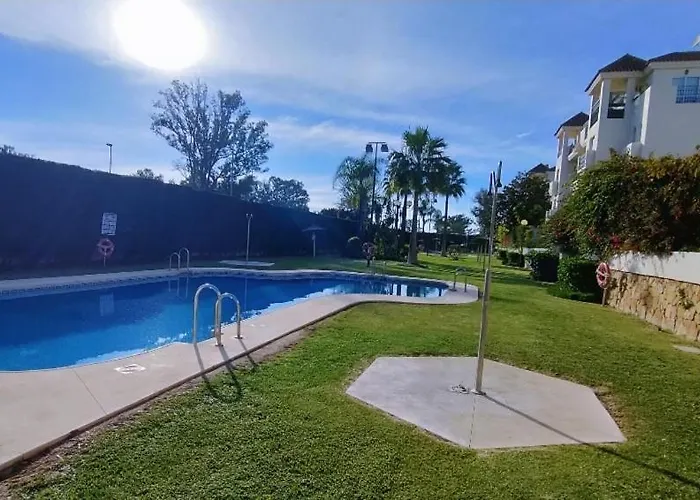 Junto Puerto Banus Playa Piscinas Y Wifi アパート