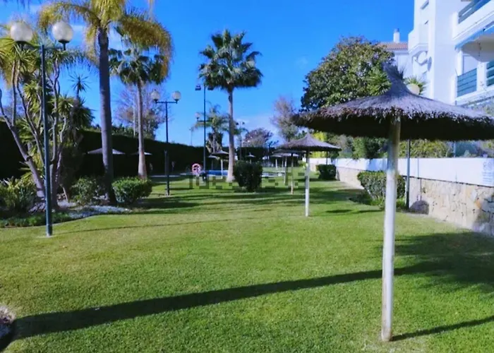 Junto Puerto Banus Playa Piscinas Y Wifi Apartamento